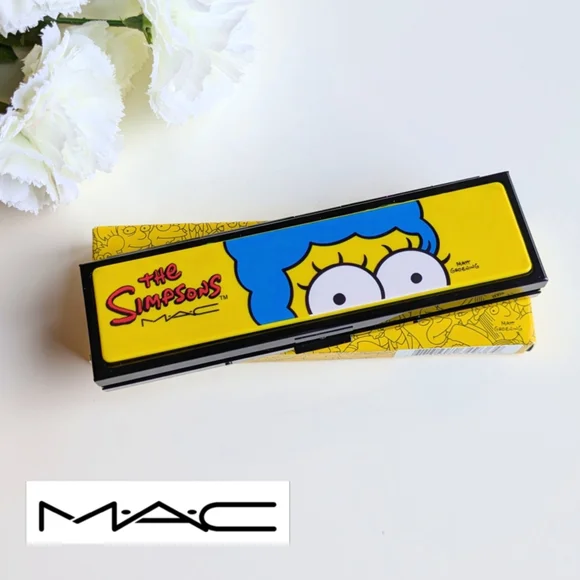 Limited Edition MAC The Simpsons That Trillion Doll Eyeshadow Palette- NIB NEW